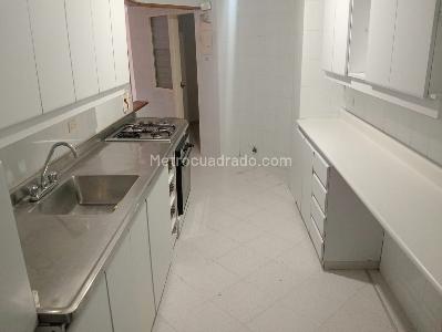 Apartamento de 3 alcobas en arriendo en Laureles, Medellín, 154 m² · foto 2 de 15