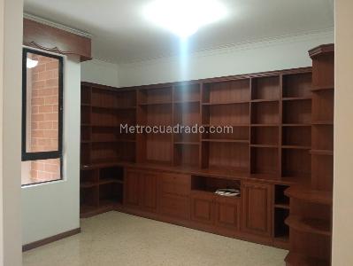 Apartamento de 3 alcobas en arriendo en Laureles, Medellín, 154 m² · foto 5 de 15