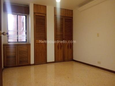 Apartamento de 3 alcobas en arriendo en Laureles, Medellín, 154 m² · foto 6 de 15