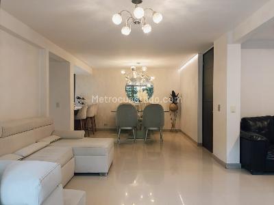 Apartamento en venta en Belen Loma De Los Bernal, Medellín · foto 4 de 16