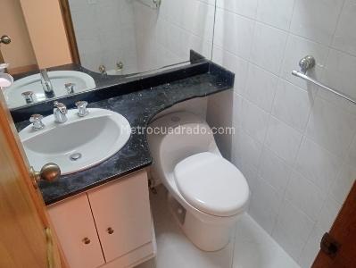 Apartamento en venta en Laureles, Medellín · foto 13 de 17
