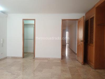 Apartamento en venta en Laureles, Medellín · foto 7 de 17