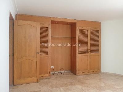 Apartamento en venta en Laureles, Medellín · foto 8 de 17
