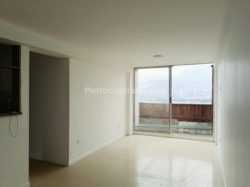 3BR Apartment in BELEN LOMA DE LOS BERNAL (80 m²) - 2