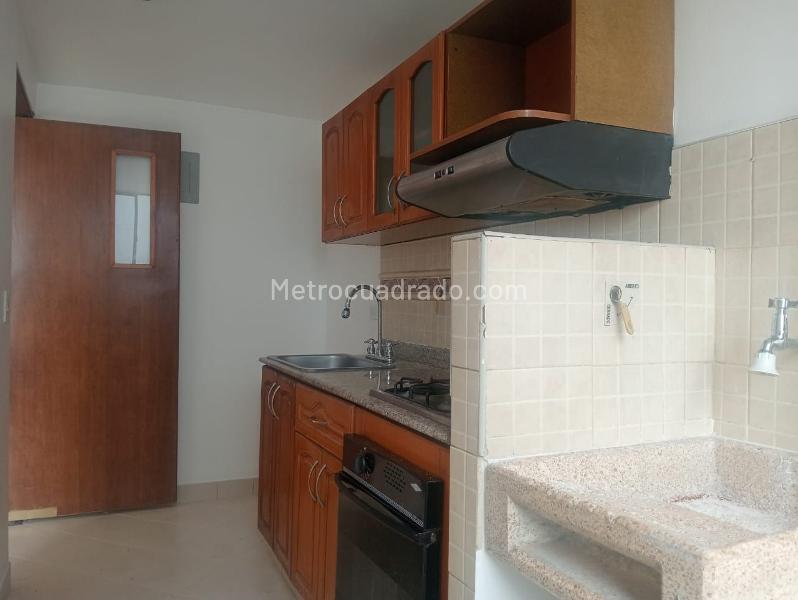 Apartamento de 3 Alcobas en Laureles con Balcón - 6