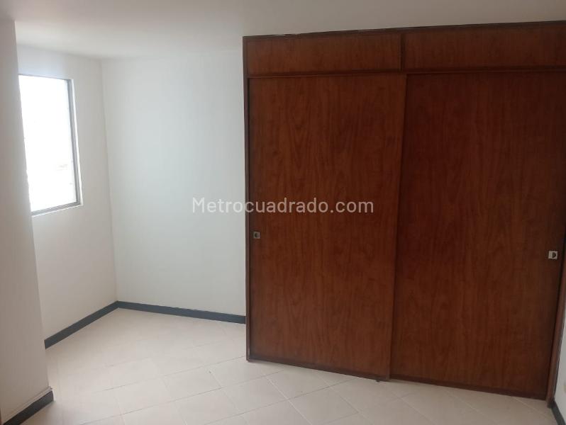 Apartamento de 3 Alcobas en Laureles con Balcón - 7