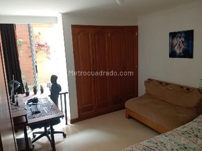 Apartamento de 3 alcobas en venta en Laureles, Medellín, 176 m² · foto 12 de 16