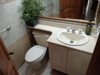 Apartamento de 3 alcobas en venta en Laureles, Medellín, 176 m² · foto 15 de 16