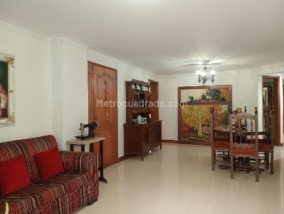 Apartamento de 3 alcobas en venta en Laureles, Medellín, 176 m² · foto 2 de 16