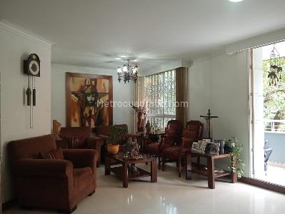 Apartamento de 3 alcobas en venta en Laureles, Medellín, 176 m² · foto 4 de 16
