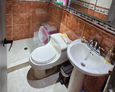Apartamento de 3 alcobas en venta en Laureles, Medellín, 73 m² · foto 11 de 13