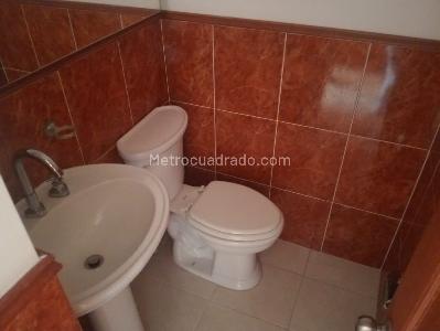 Apartamento de 3 alcobas en venta en Laureles, Medellín, 135 m² · foto 15 de 17