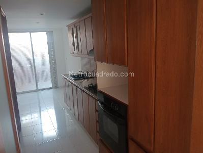 Apartamento de 3 alcobas en venta en Laureles, Medellín, 135 m² · foto 9 de 17