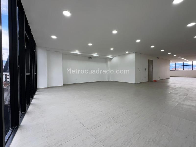 Bodega en Arriendo, LAURELES, Medellín - Más