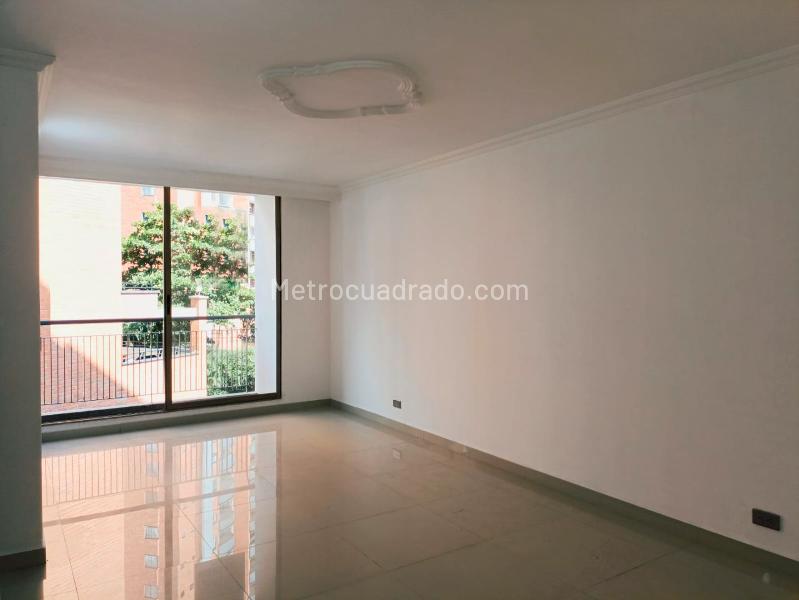 3BR Apartment with Pool in Belen Loma de los Bernal - 2