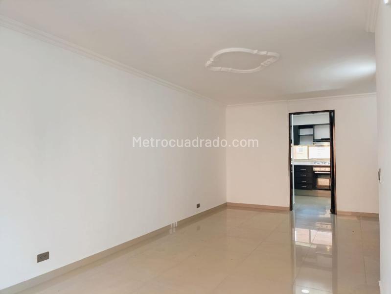 3BR Apartment with Pool in Belen Loma de los Bernal - 4