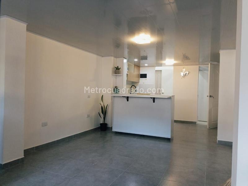 Apartamento exterior de 2 alcobas con balcón en Belén La Nubia - 2