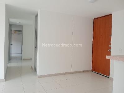 Apartamento de 3 alcobas en venta en Laureles, Medellín, 87 m² · foto 3 de 17