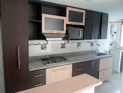 Apartamento de 3 alcobas en venta en Laureles, Medellín, 87 m² · foto 4 de 17