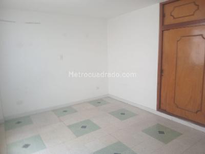 Apartamento de 4 alcobas en venta en Laureles, Medellín, 212 m² · foto 13 de 15