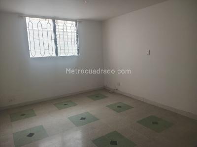 Apartamento de 4 alcobas en venta en Laureles, Medellín, 212 m² · foto 8 de 15