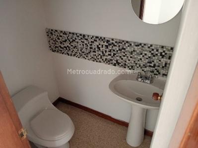 Apartamento de 3 alcobas en arriendo en Conquistadores, Medellín, 110 m² · foto 10 de 12
