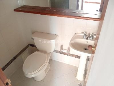 Apartamento de 3 alcobas en arriendo en Conquistadores, Medellín, 110 m² · foto 12 de 12