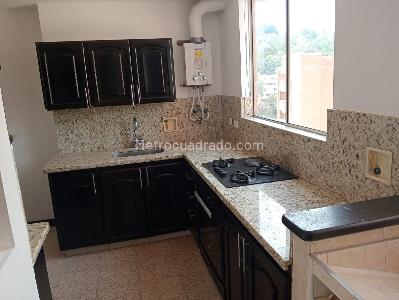 Apartamento de 3 alcobas en arriendo en Conquistadores, Medellín, 110 m² · foto 7 de 12