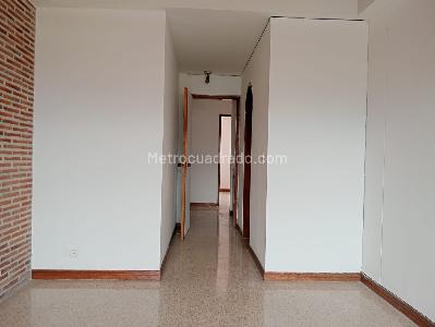 Apartamento de 3 alcobas en arriendo en Conquistadores, Medellín, 110 m² · foto 8 de 12