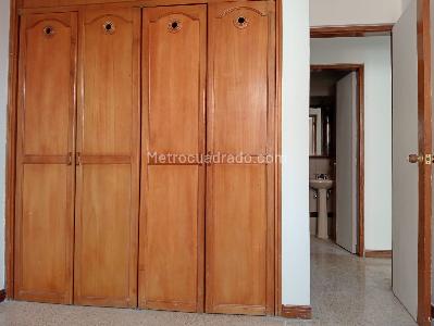 Apartamento de 3 alcobas en arriendo en Conquistadores, Medellín, 110 m² · foto 9 de 12