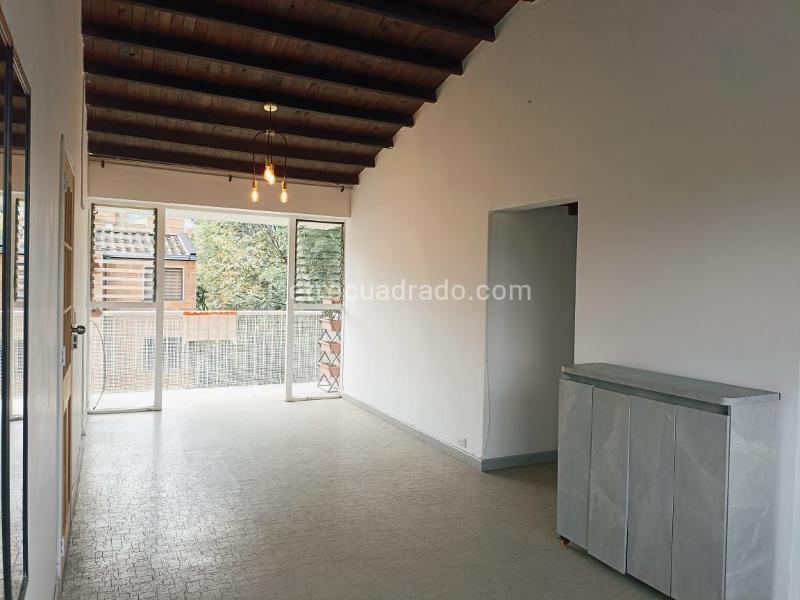 Apartamento Acogedor de 3 Alcobas en Belén - 2