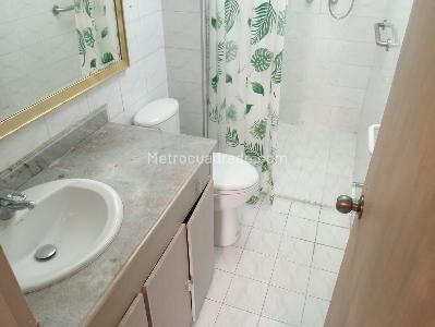 Apartamento de 3 alcobas en venta en Laureles, Medellín, 168 m² · foto 17 de 20