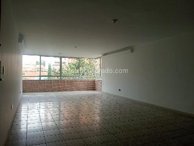 Apartamento de 3 alcobas en venta en Laureles, Medellín, 168 m² · foto 2 de 20