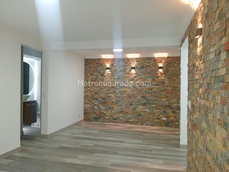 Apartamento Amplio de 3 Alcobas con Amenidades en La América - 2