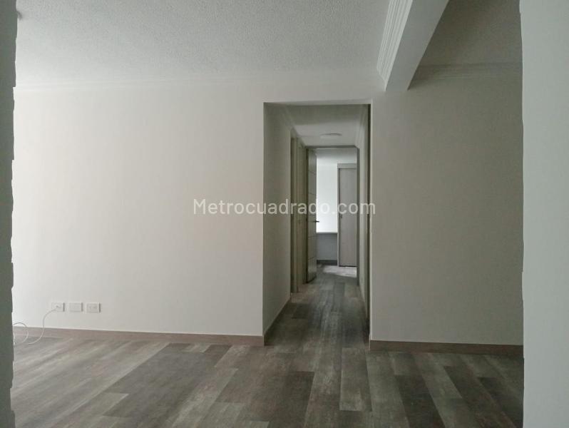 Apartamento Amplio de 3 Alcobas con Amenidades en La América - 4