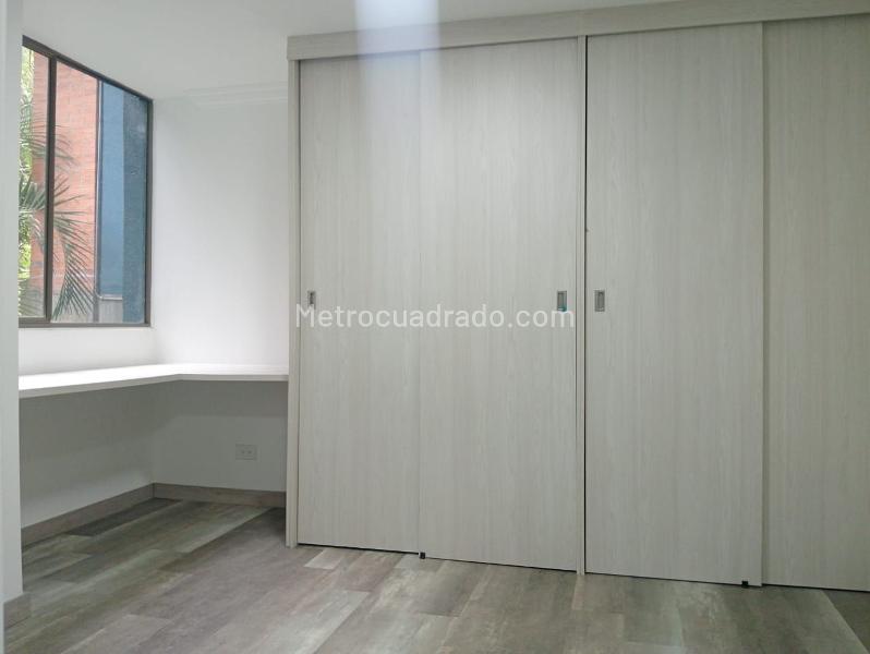 Apartamento Amplio de 3 Alcobas con Amenidades en La América - 8