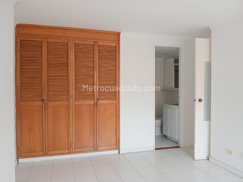 2BR Exterior Apartment for Rent in Laureles with Balcony - 6