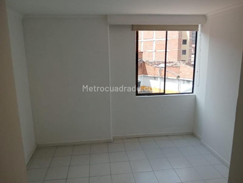 2BR Exterior Apartment for Rent in Laureles with Balcony - 7