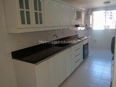 Apartamento en venta en Laureles, Medellín · foto 7 de 16