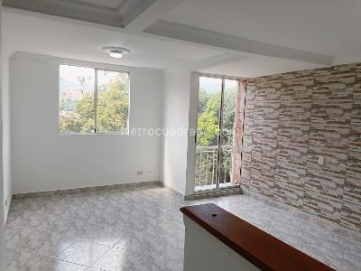 Casa en arriendo en Belen Loma De Los Bernal, Medellín · foto 3 de 20