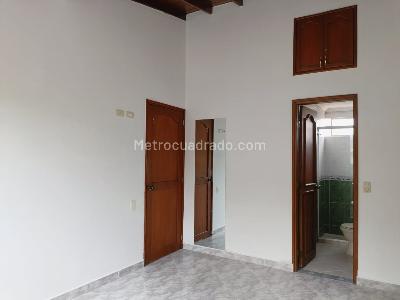 Casa en arriendo en Belen Loma De Los Bernal, Medellín · foto 9 de 20