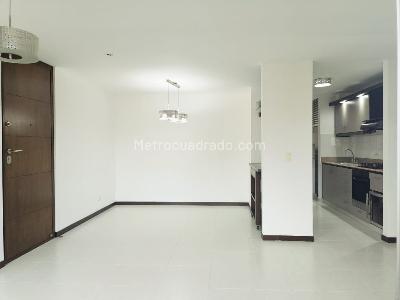 Apartamento de 3 alcobas en venta en Belen, Medellín, 85 m² · foto 2 de 15