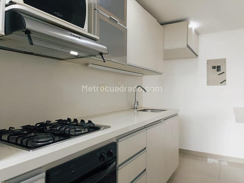 3BR Apartment for Rent in Belún with 2 Balconies & Parking - 7