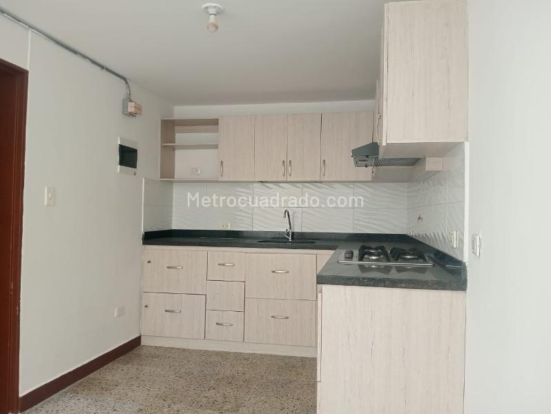 Independent 5BR House in La America - 3