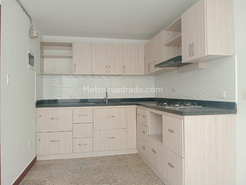 Independent 5BR House in La America - 4