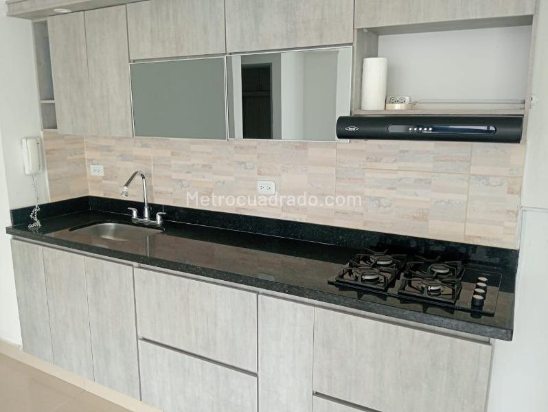 3BR Exterior Apartment Near Churches and Shops in La Amúrica - 7