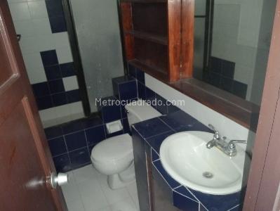 Casa de 4 alcobas en arriendo en Laureles, Medellín, 310 m² · foto 16 de 16