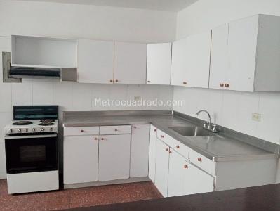Casa de 4 alcobas en arriendo en Laureles, Medellín, 310 m² · foto 5 de 16