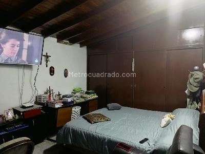 Casa de 4 alcobas en venta en Belen, Medellín, 207 m² · foto 8 de 12