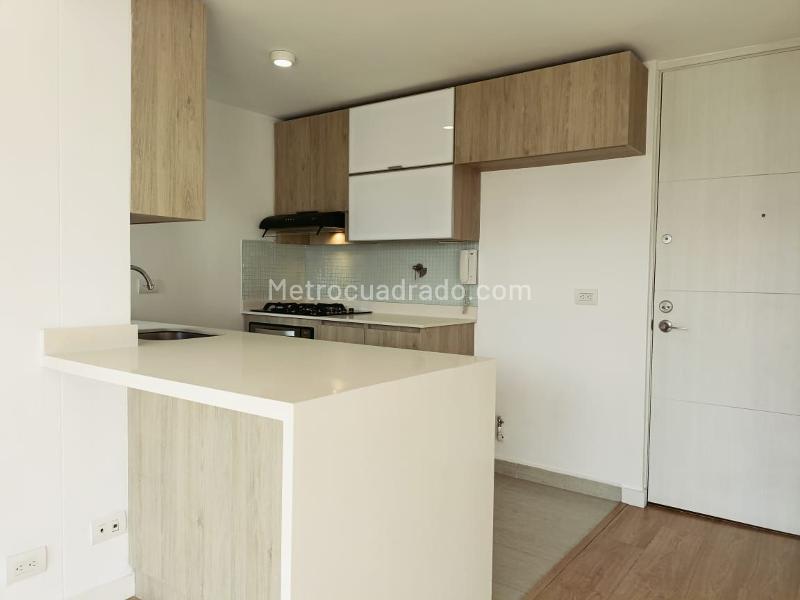 Apartamento de 2 Alcobas con Balcón en Conjunto Cerrado, Belén - 6